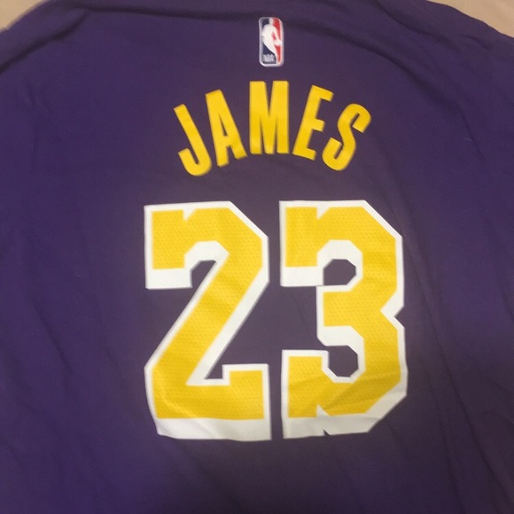Lebron James Nike Lakers t-shirt. Large - Picture 5 of 5